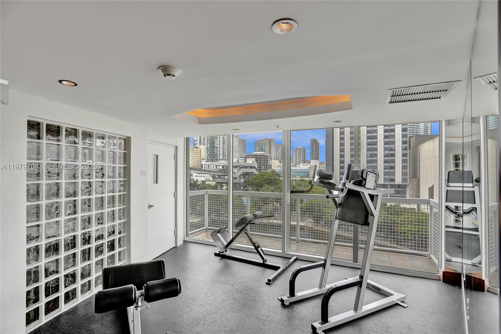 31 SE 5th St #4112, Miami FL 33131
