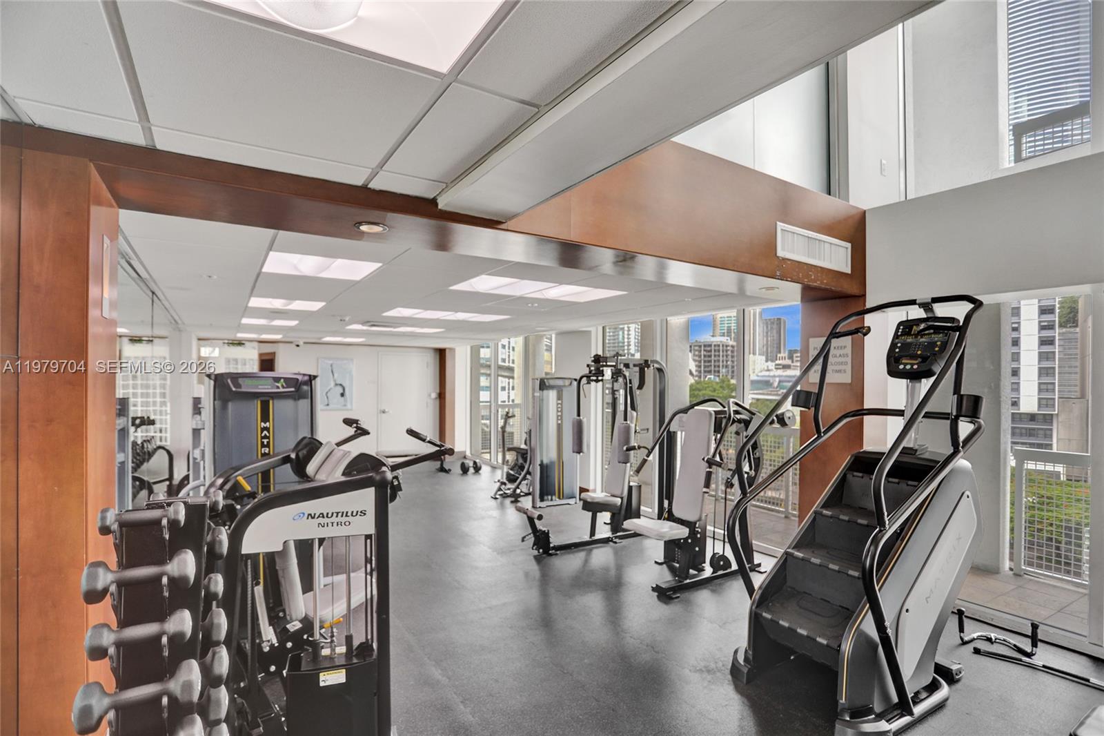 31 SE 5th St #4112, Miami FL 33131