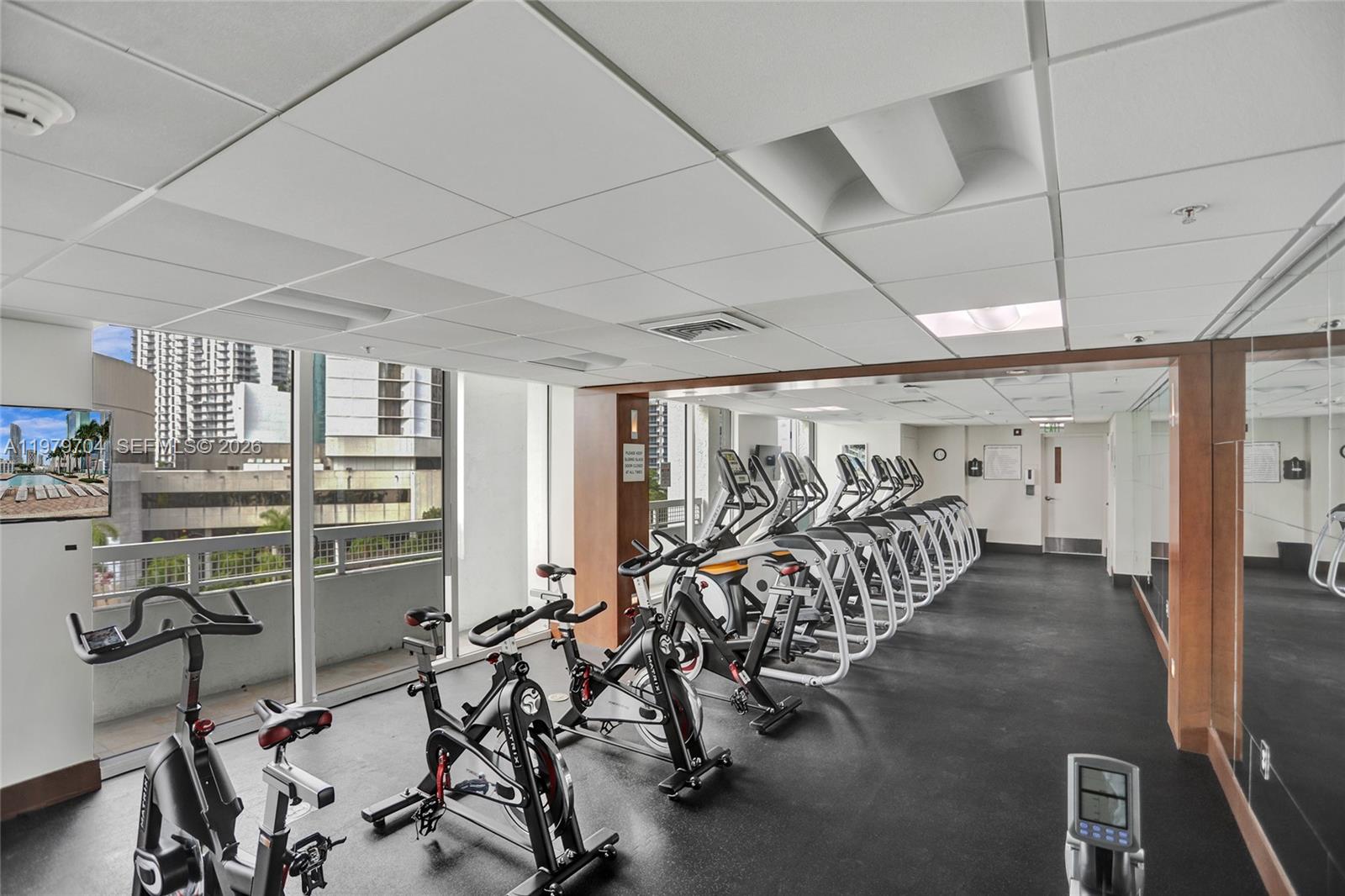 31 SE 5th St #4112, Miami FL 33131