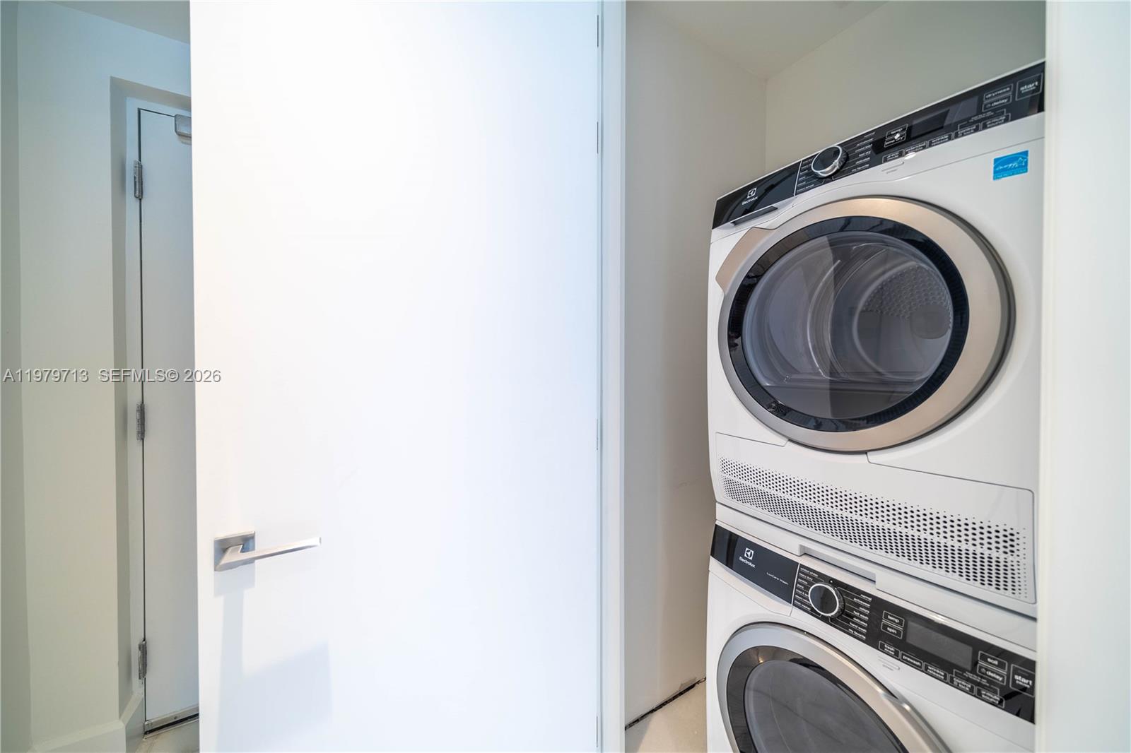700 NE 26TH TER #3006, Miami FL 33137
