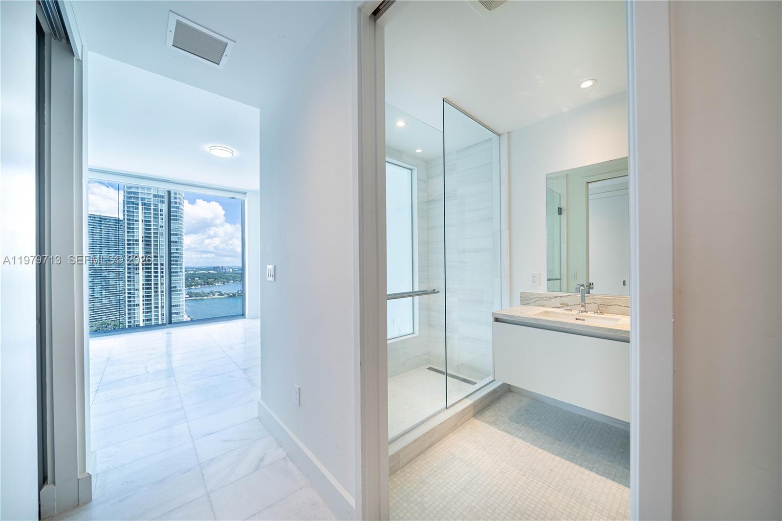 700 NE 26TH TER #3006, Miami FL 33137