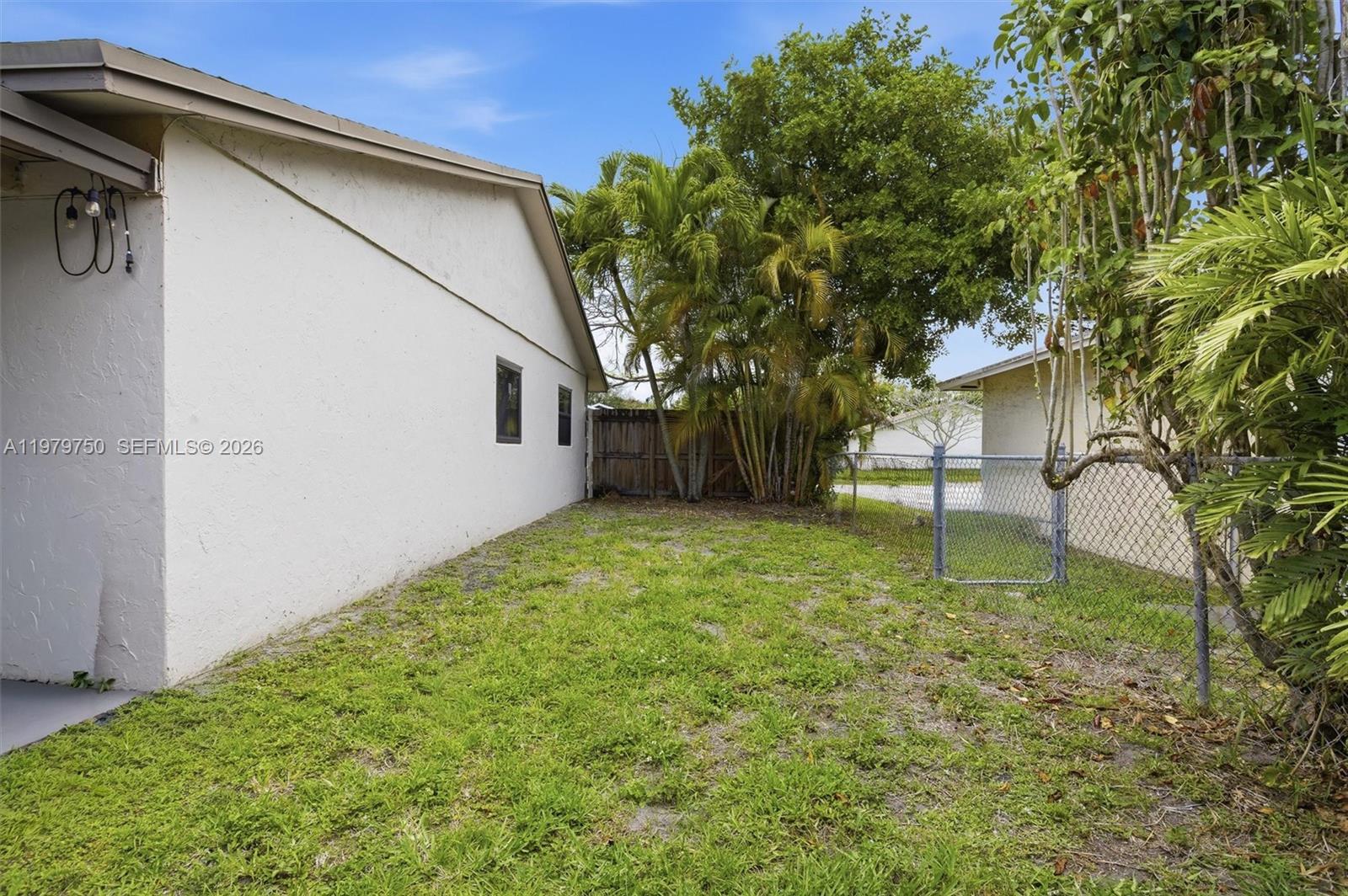 720 SW 81 Ter, North Lauderdale FL 33068