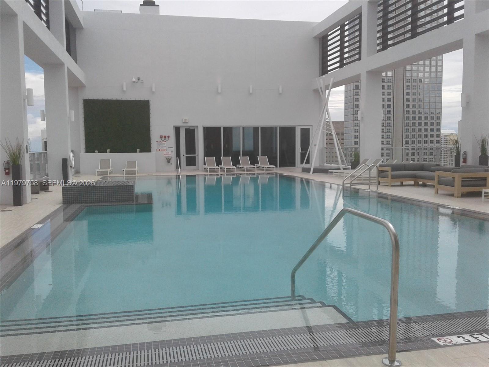 151 SE 1st St #906, Miami FL 33131
