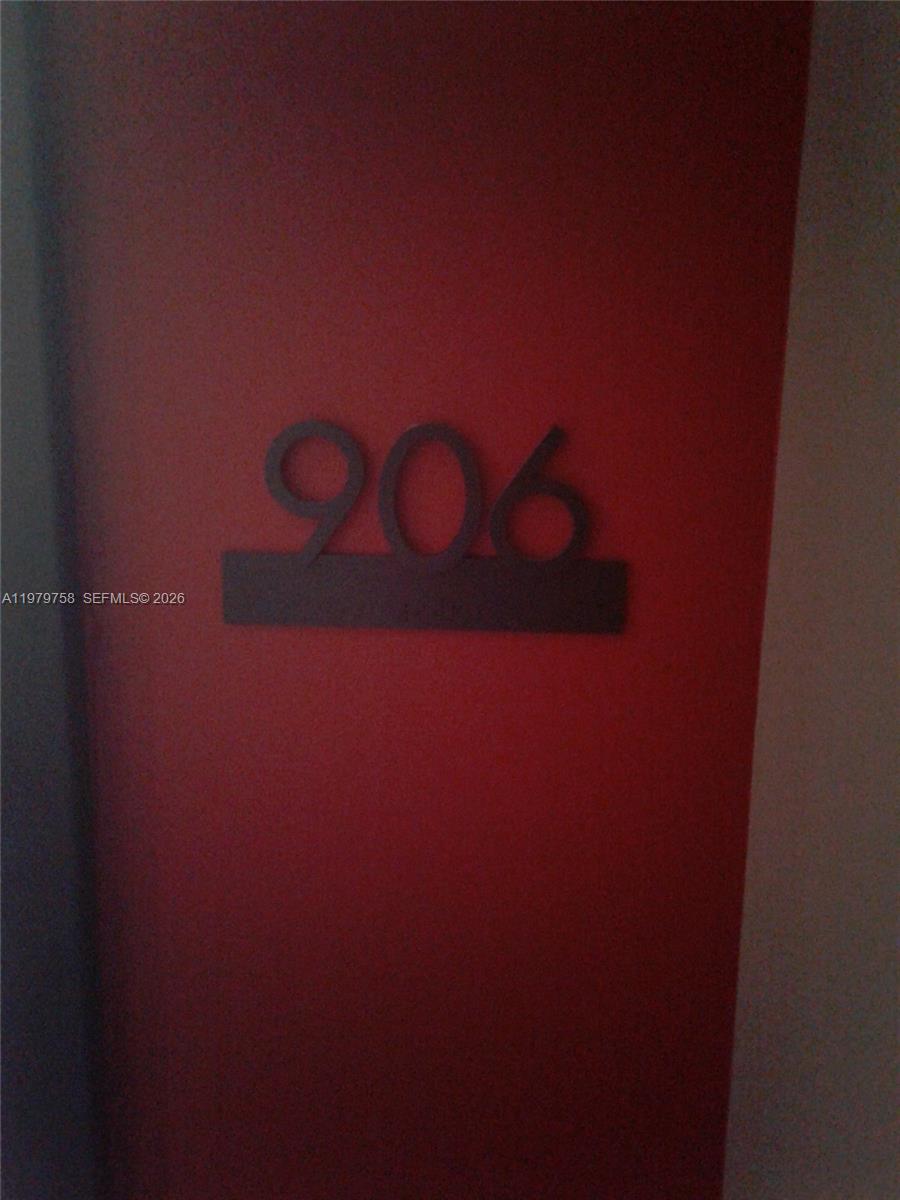 151 SE 1st St #906, Miami FL 33131