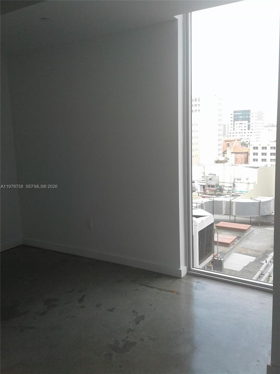 151 SE 1st St #906, Miami FL 33131