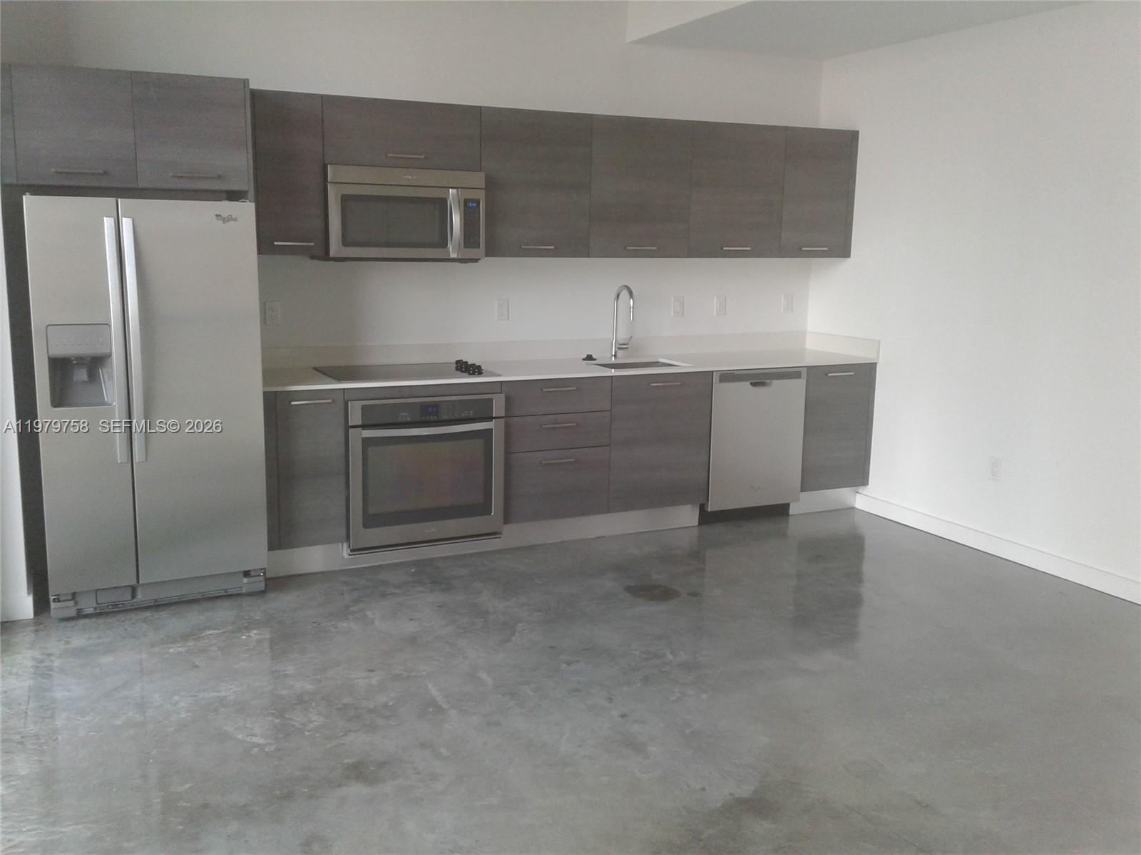 151 SE 1st St #906, Miami FL 33131