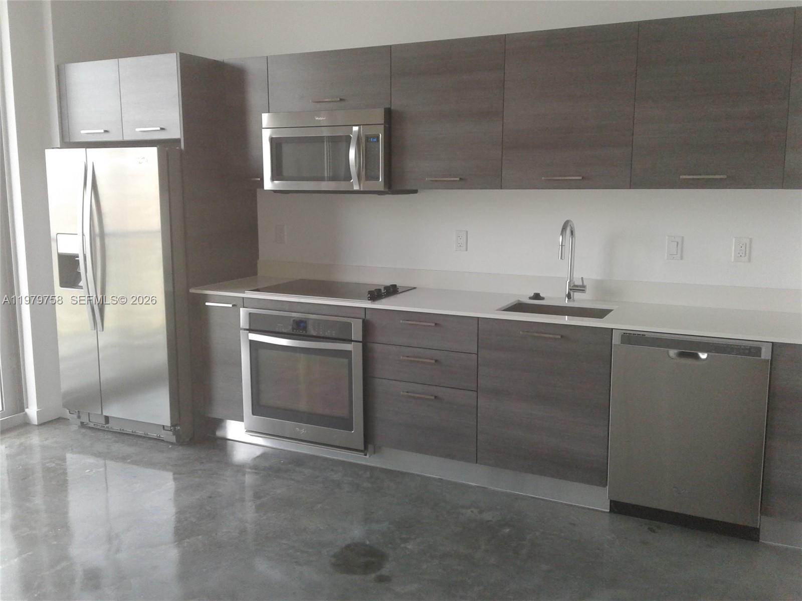 151 SE 1st St #906, Miami FL 33131