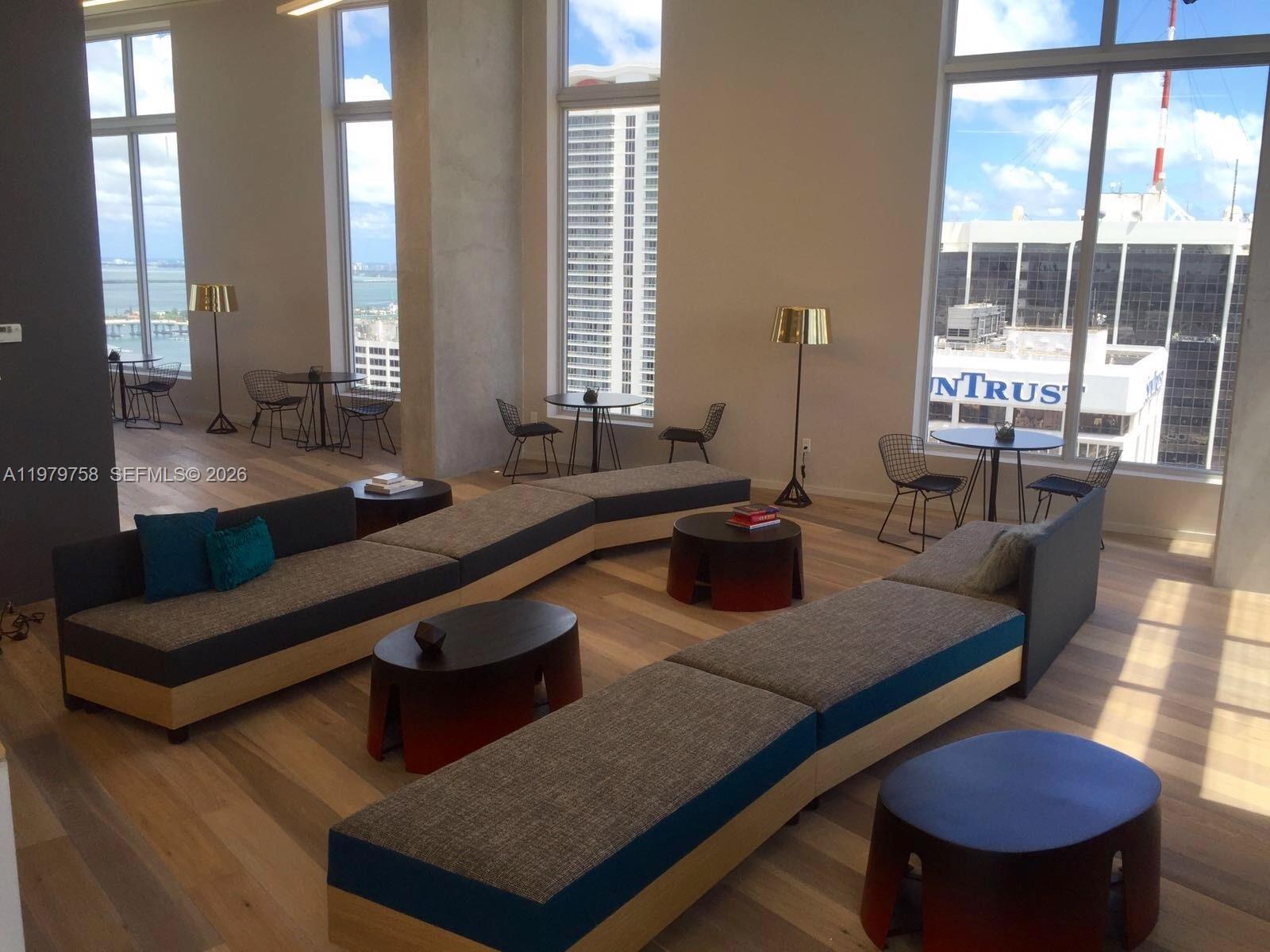 151 SE 1st St #906, Miami FL 33131