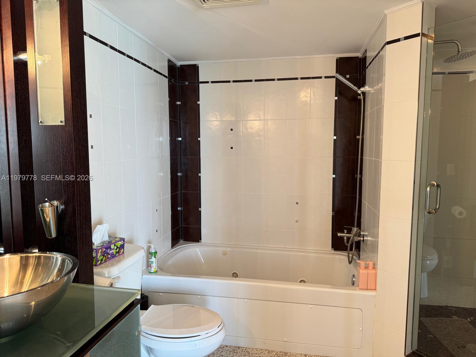16699 Collins Ave #2710, Sunny Isles Beach FL 33160