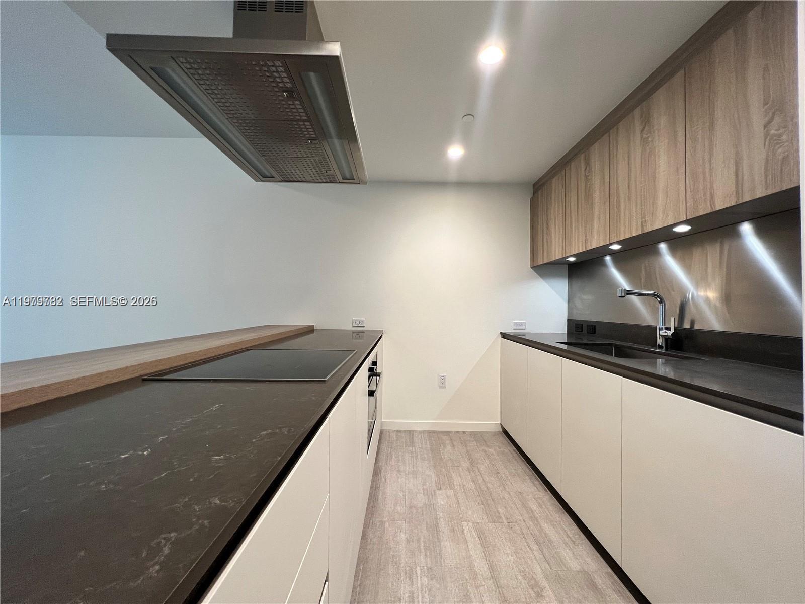 1000 Brickell Plz #3503, Miami FL 33131