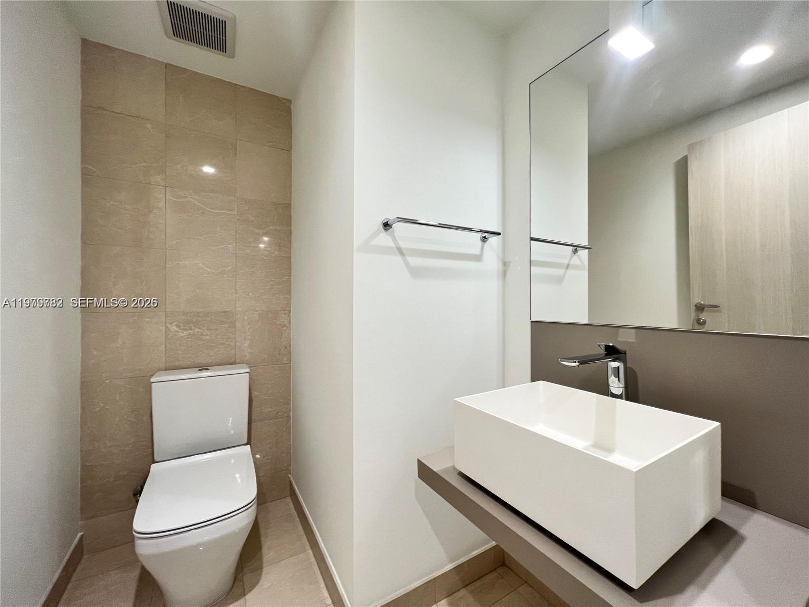 1000 Brickell Plz #3503, Miami FL 33131