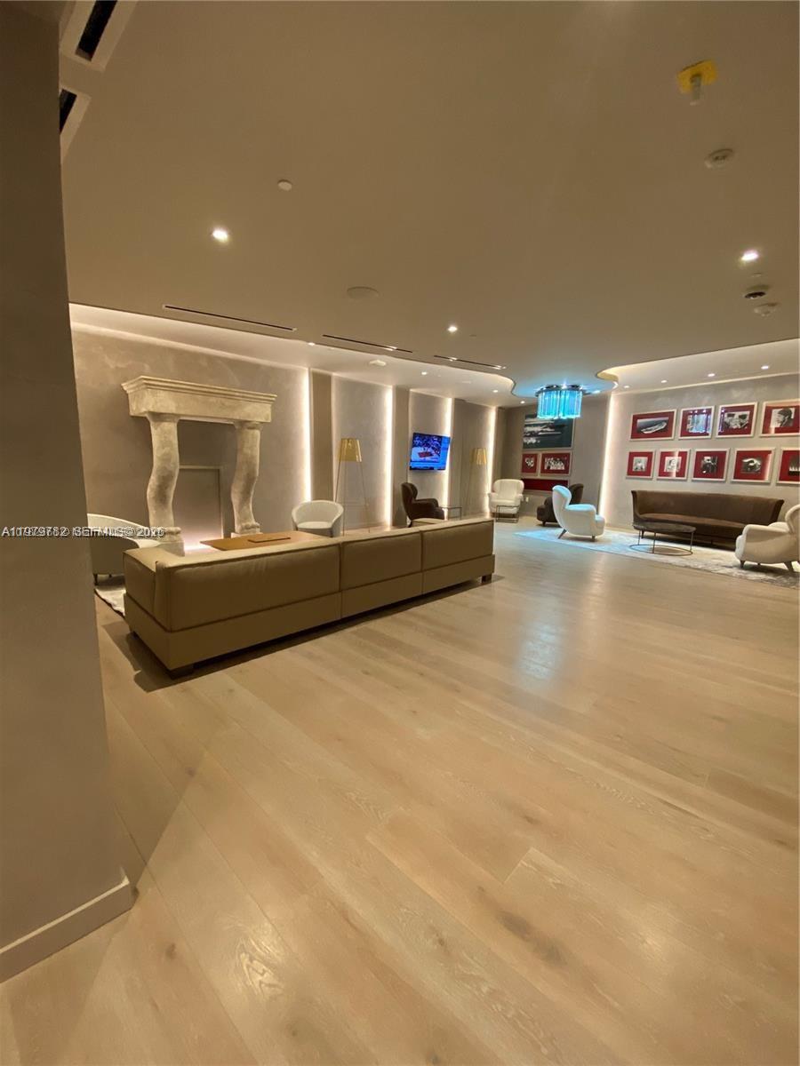 1000 Brickell Plz #3503, Miami FL 33131