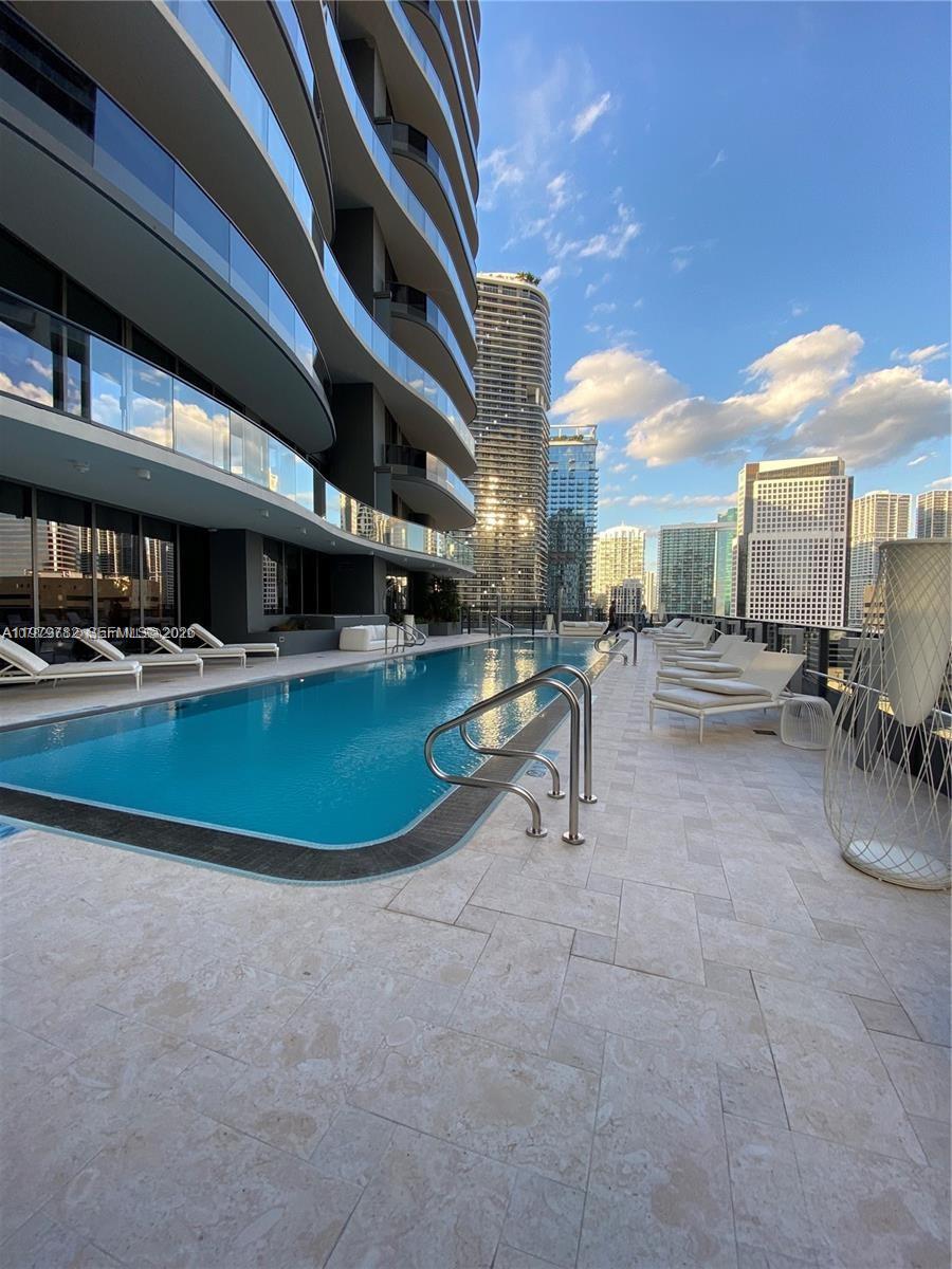 1000 Brickell Plz #3503, Miami FL 33131