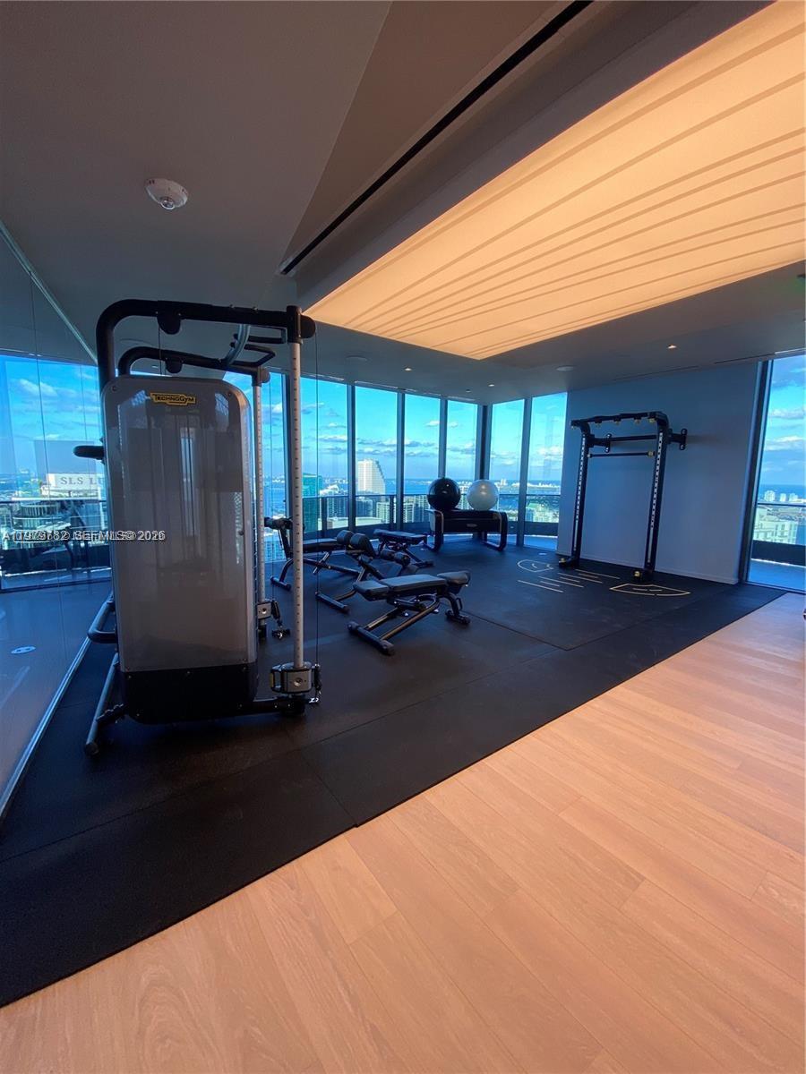 1000 Brickell Plz #3503, Miami FL 33131