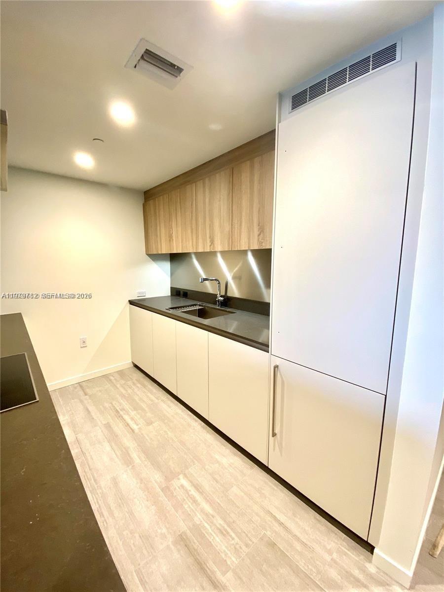1000 Brickell Plz #3503, Miami FL 33131