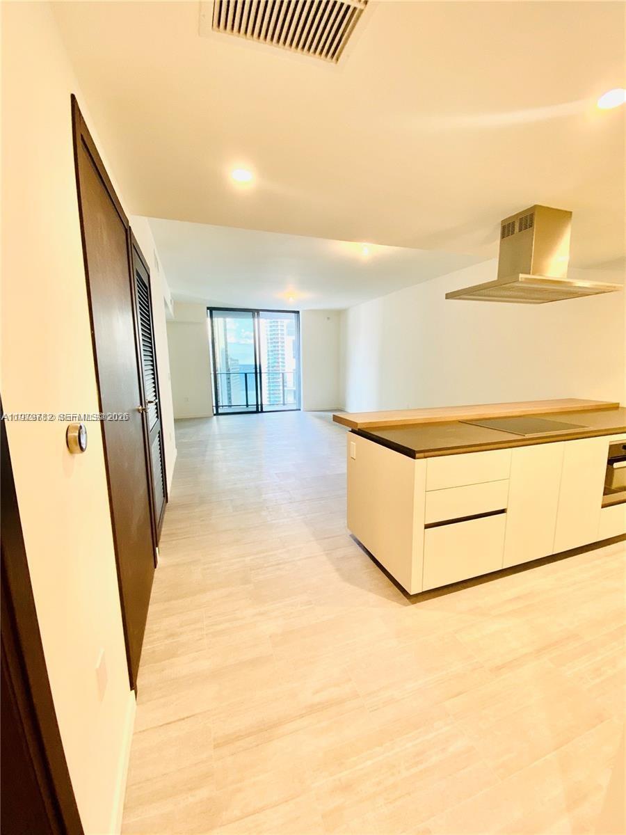 1000 Brickell Plz #3503, Miami FL 33131