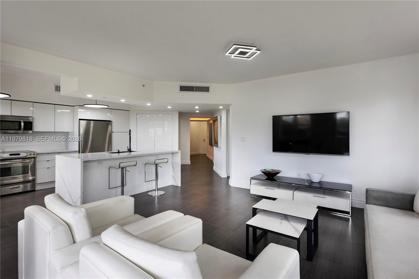 19900 E Country Club Dr #311, Aventura FL 33180