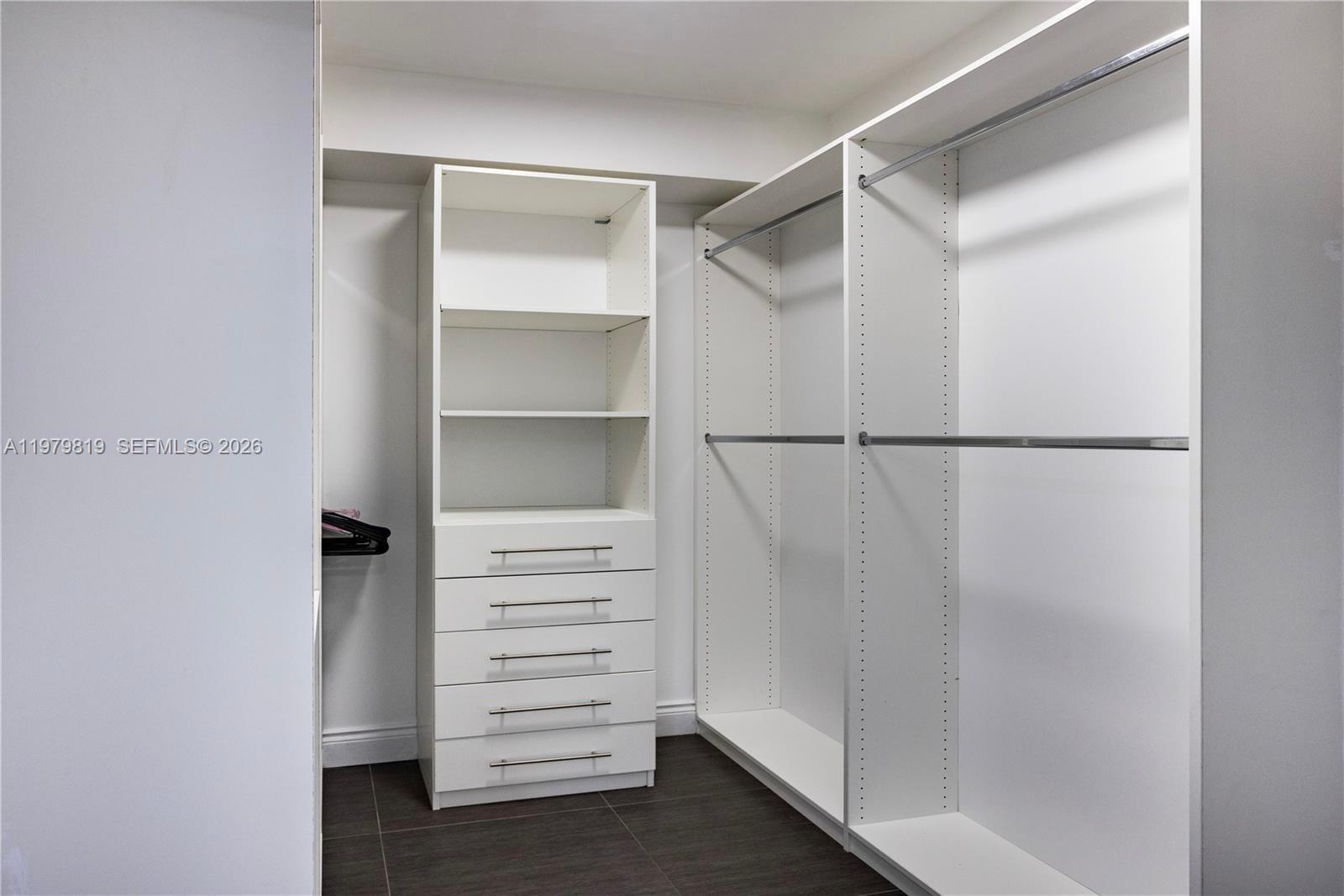 19900 E Country Club Dr #311, Aventura FL 33180