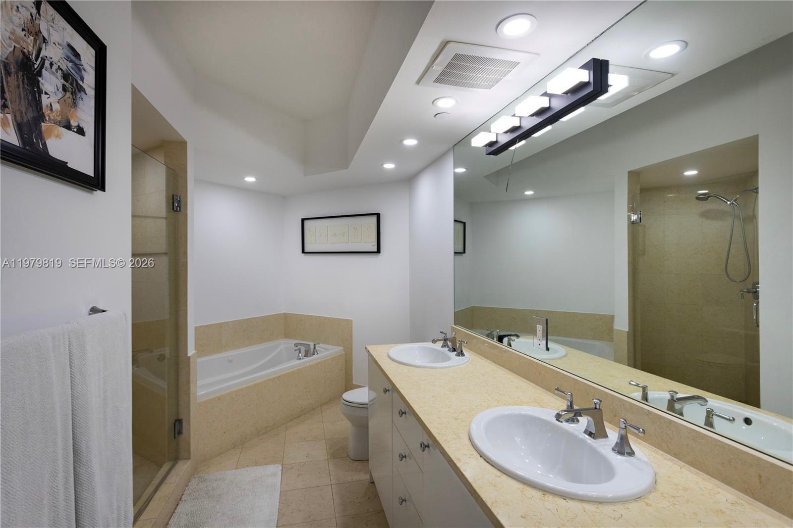 19900 E Country Club Dr #311, Aventura FL 33180
