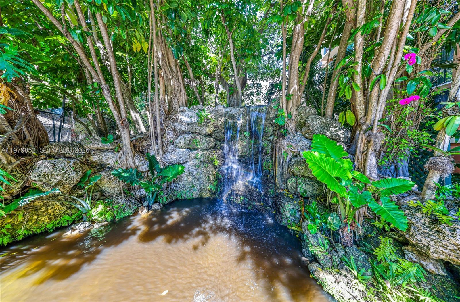 2951 S Bayshore Dr #215, Coconut Grove FL 33133