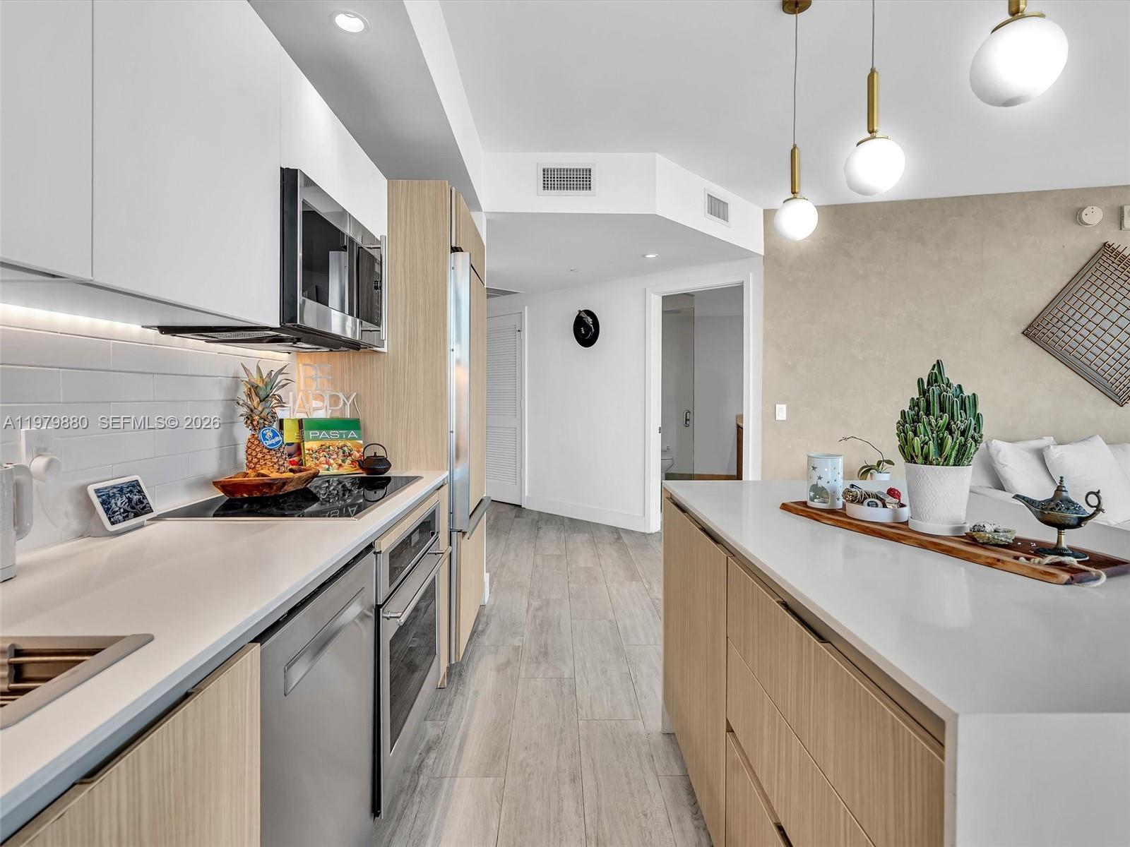 121 NE 34th St #2104, Miami FL 33137