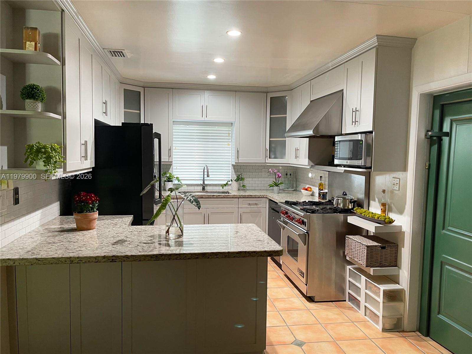7535 SW 55th Ave, Miami FL 33143