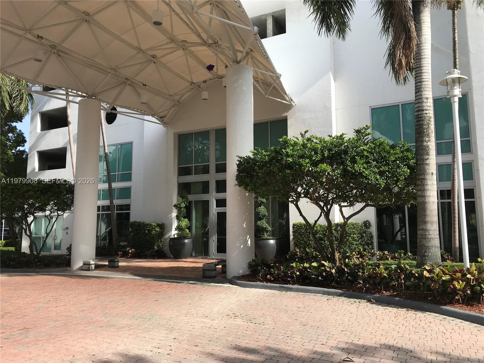 7900 Harbor Island Dr #523, North Bay Village FL 33141