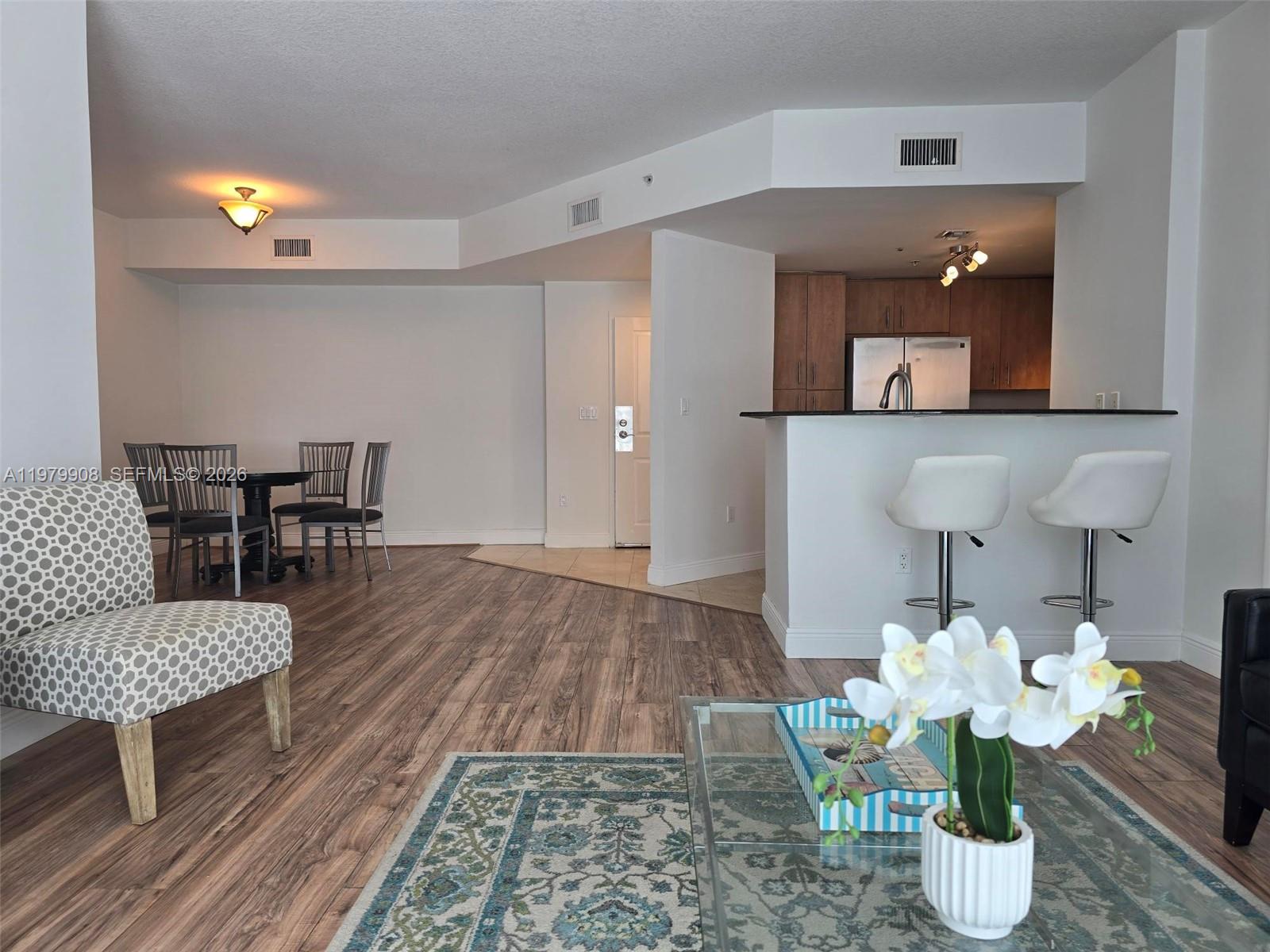 7900 Harbor Island Dr #523, North Bay Village FL 33141