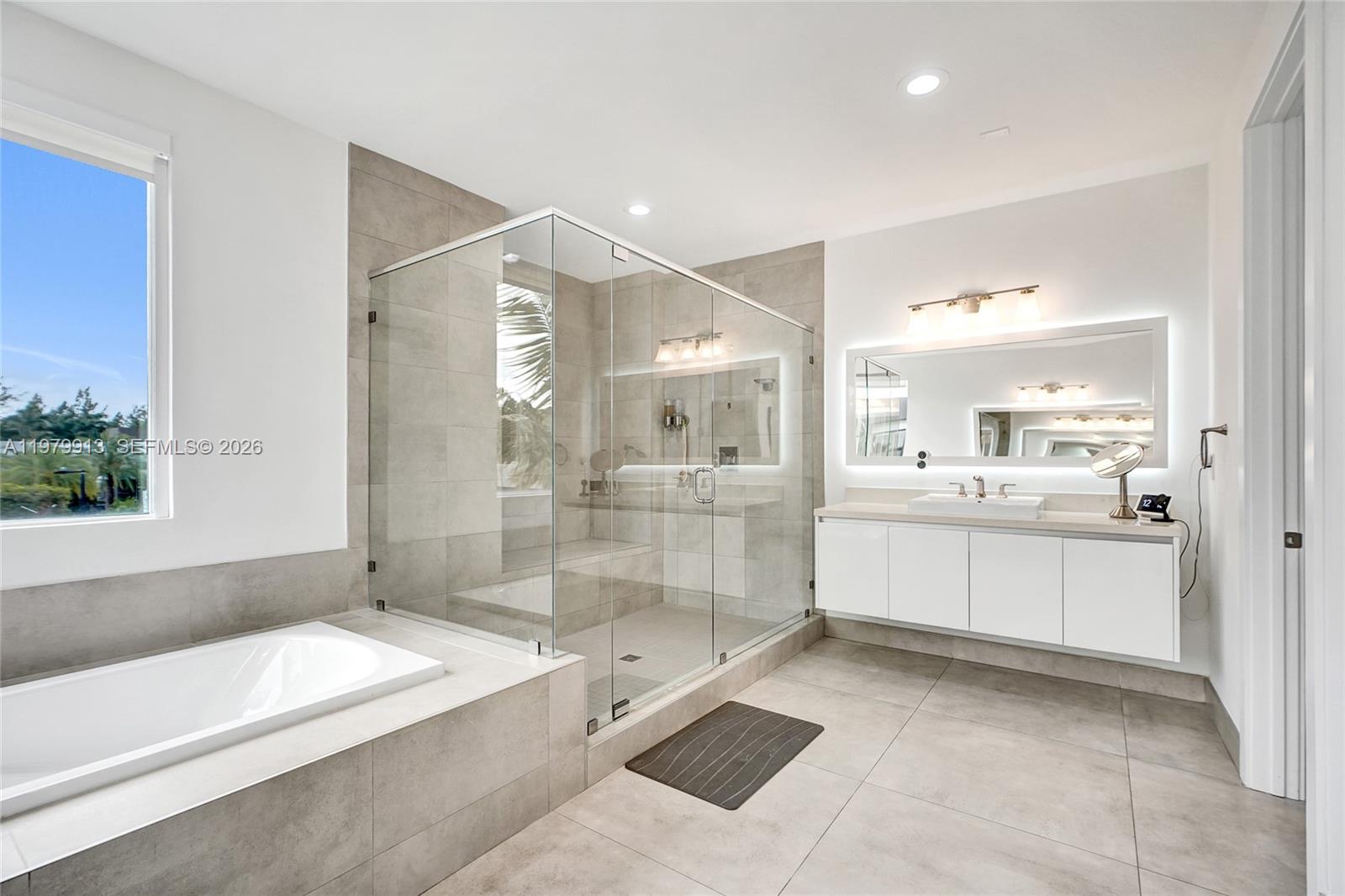10223 NW 75th Ter #., Doral FL 33178