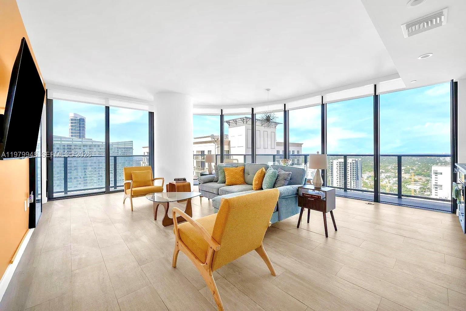 55 SW 9th St #3306, Miami FL 33130