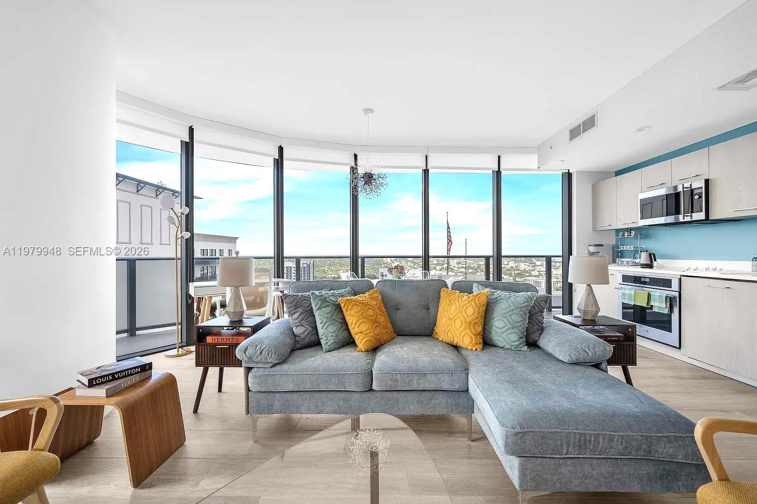 55 SW 9th St #3306, Miami FL 33130
