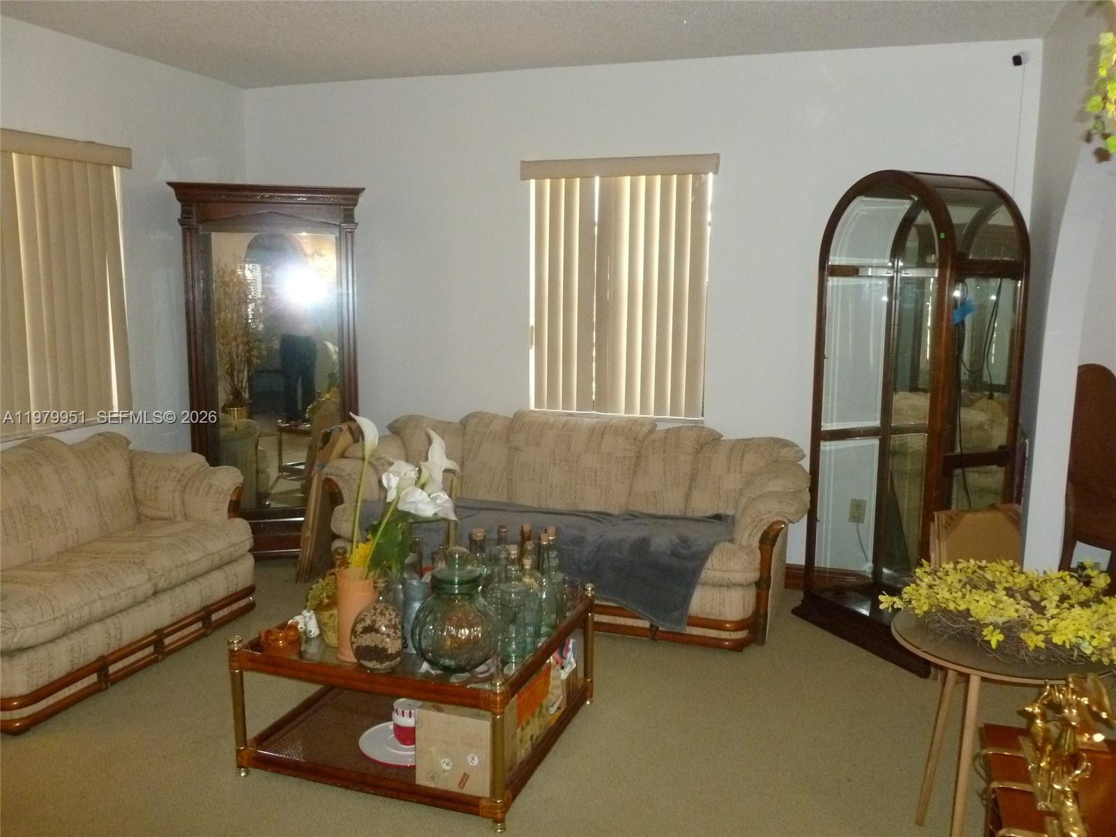3261 NW 14th St, Miami FL 33125