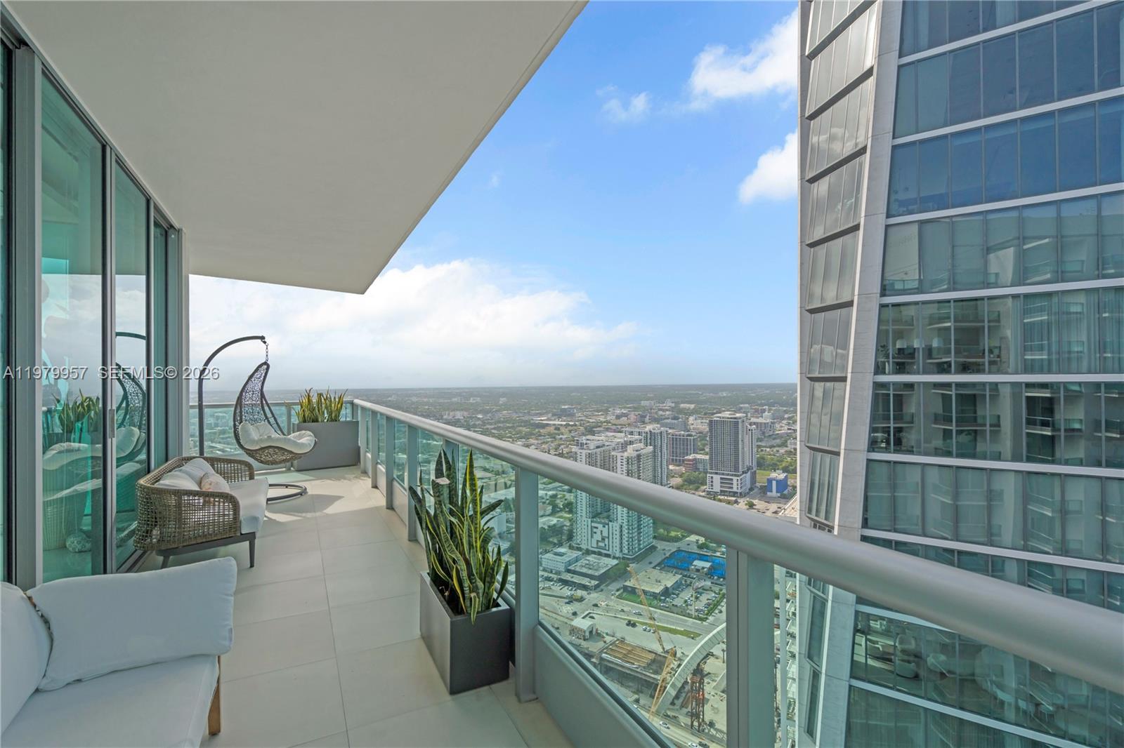 900 Biscayne Blvd #PH6109, Miami FL 33132