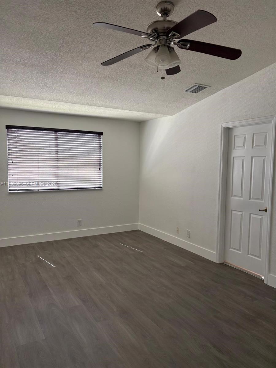 11500 NW 33rd St, Sunrise FL 33323