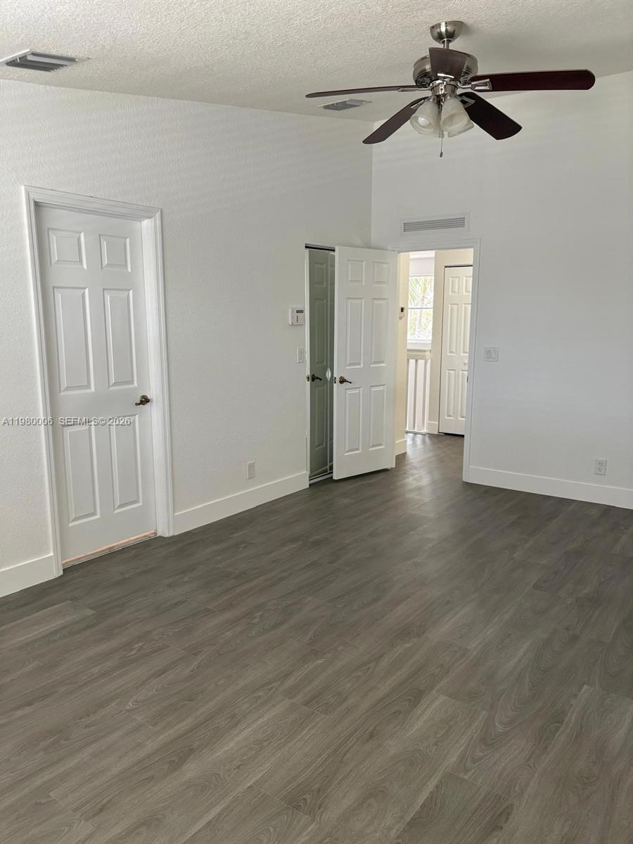 11500 NW 33rd St, Sunrise FL 33323