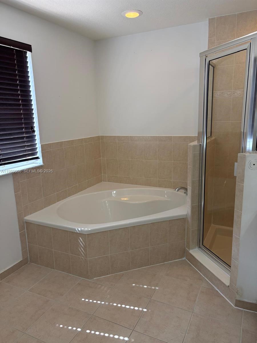 11500 NW 33rd St, Sunrise FL 33323