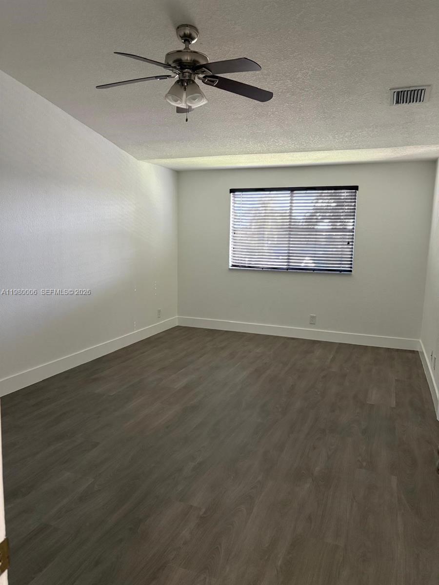11500 NW 33rd St, Sunrise FL 33323