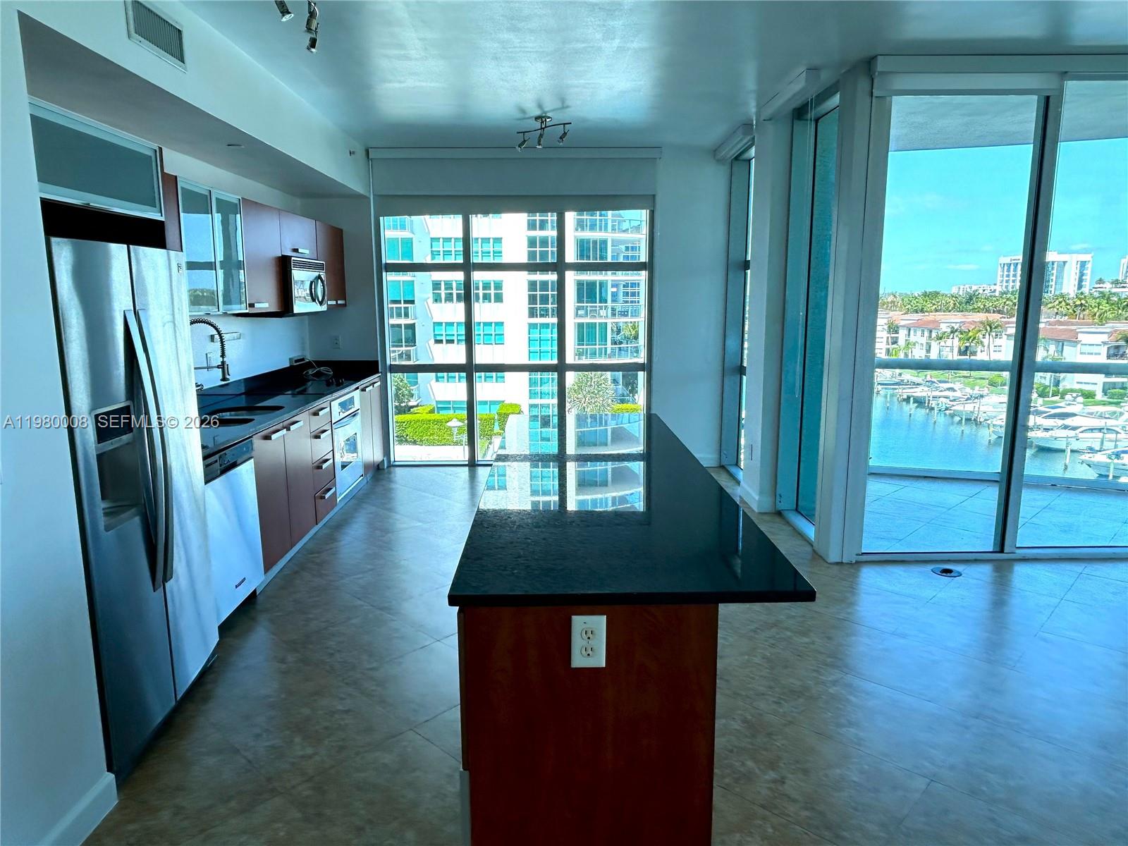 3131 NE 188 ST #2-601, Aventura FL 33180
