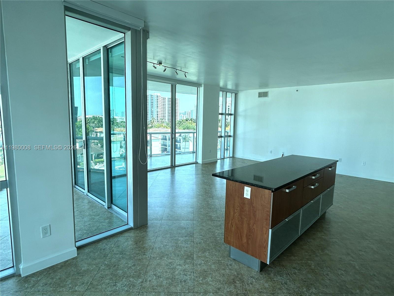 3131 NE 188 ST #2-601, Aventura FL 33180