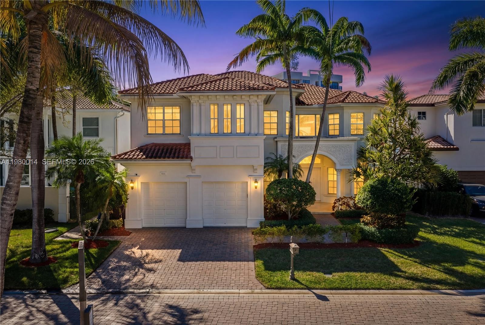 822 Meridian Ln, Hollywood FL 33019