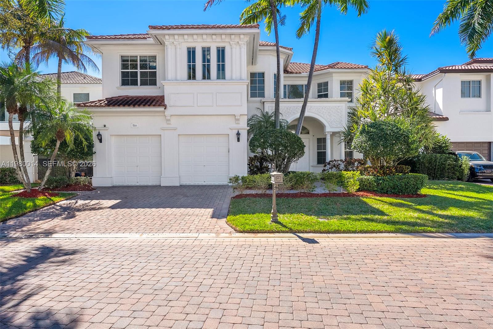 822 Meridian Ln, Hollywood FL 33019