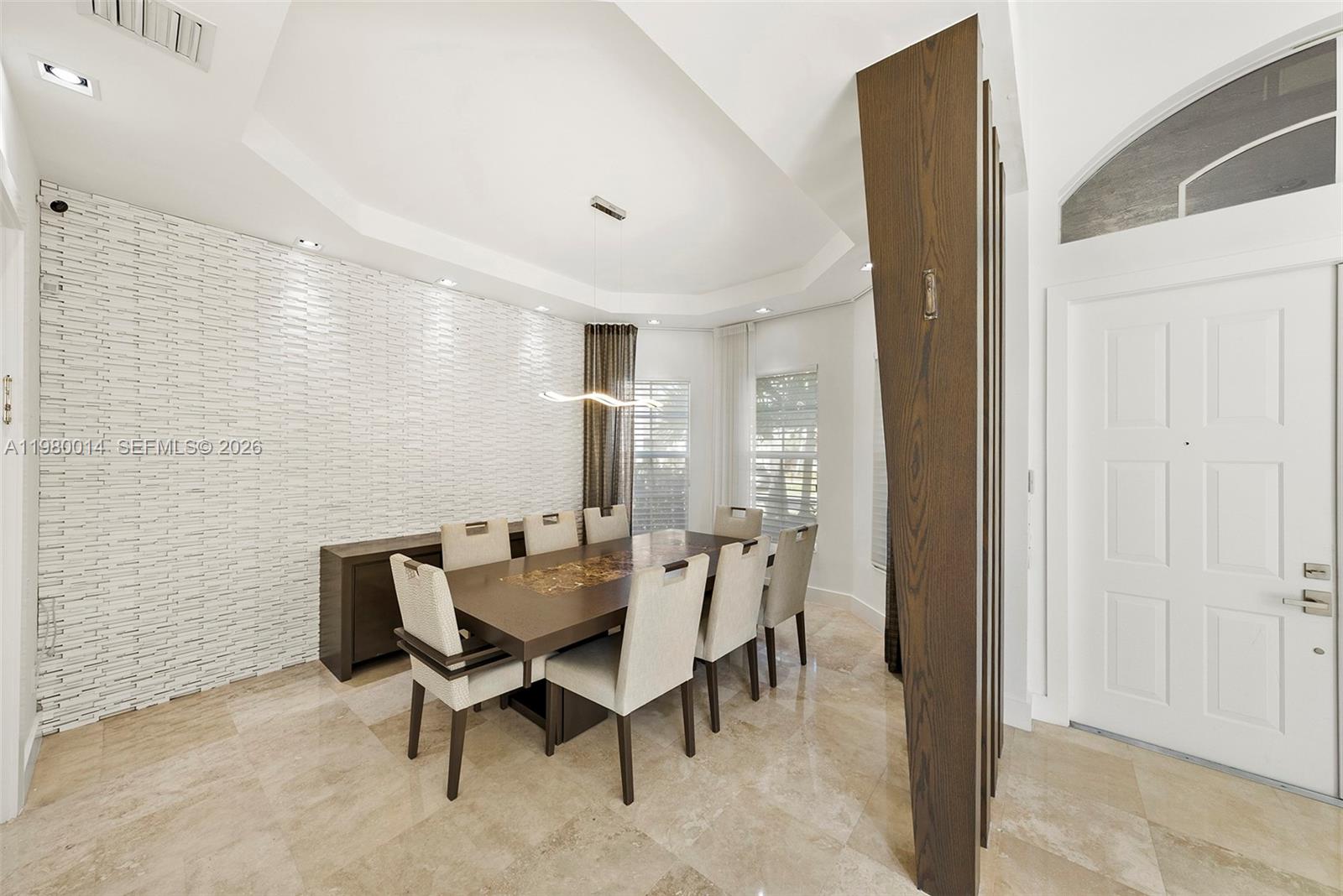822 Meridian Ln, Hollywood FL 33019