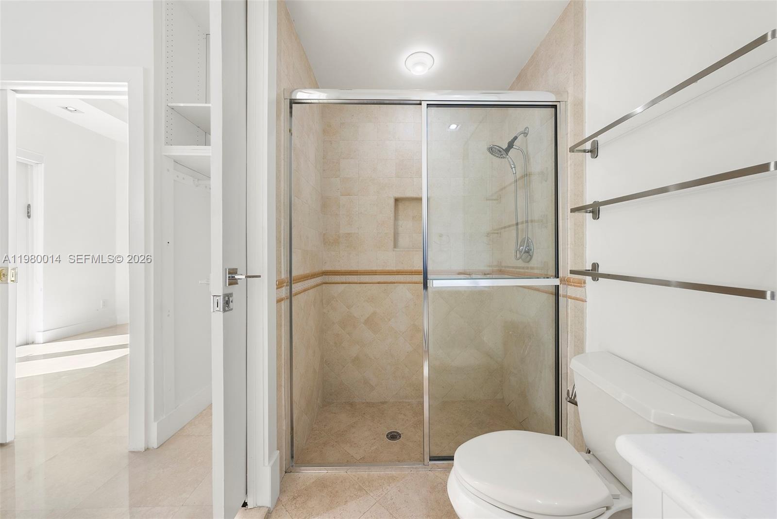 822 Meridian Ln, Hollywood FL 33019