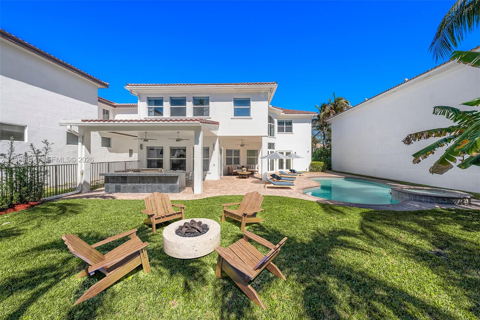 822 Meridian Ln, Hollywood FL 33019