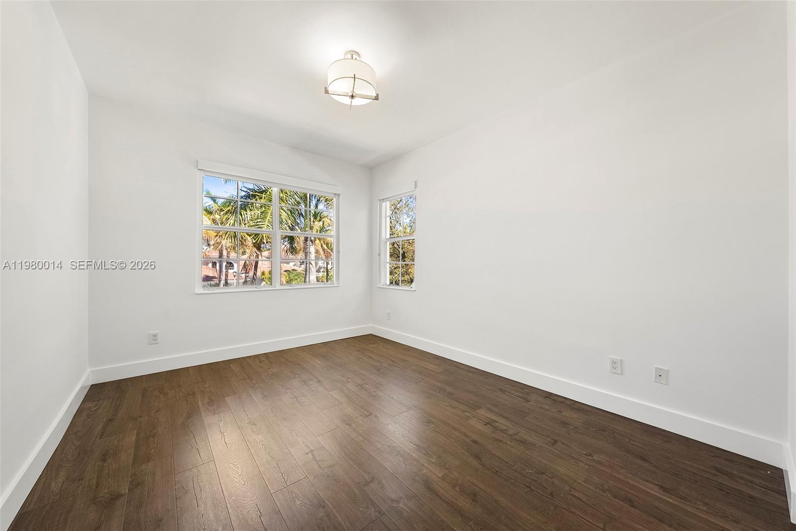 822 Meridian Ln, Hollywood FL 33019