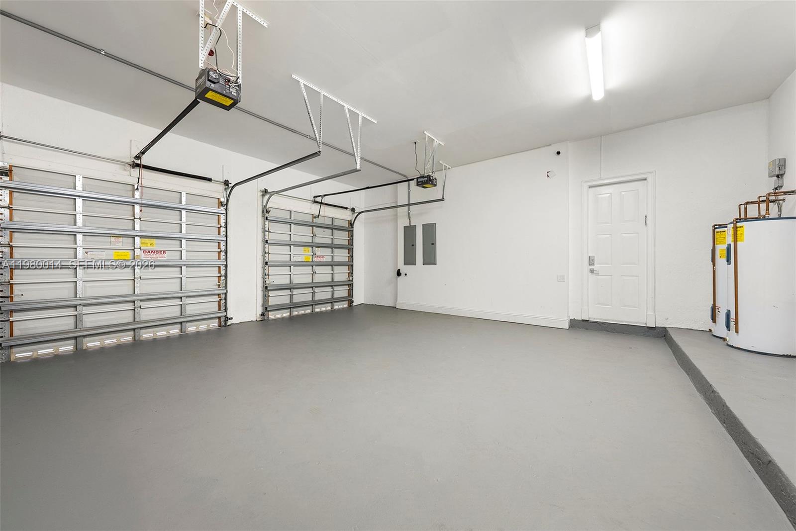822 Meridian Ln, Hollywood FL 33019