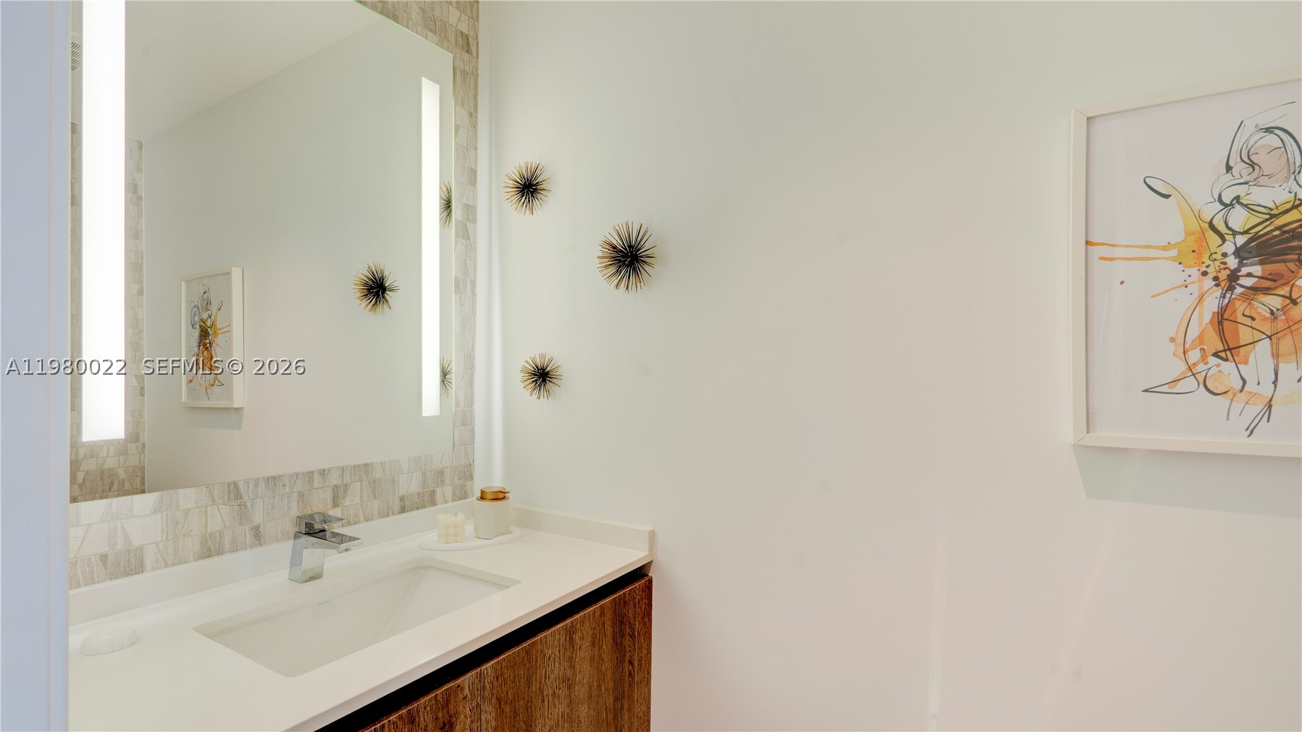88 SW 7th St #2706, Miami FL 33130