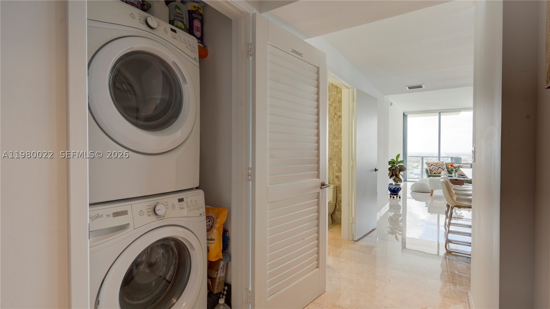 88 SW 7th St #2706, Miami FL 33130