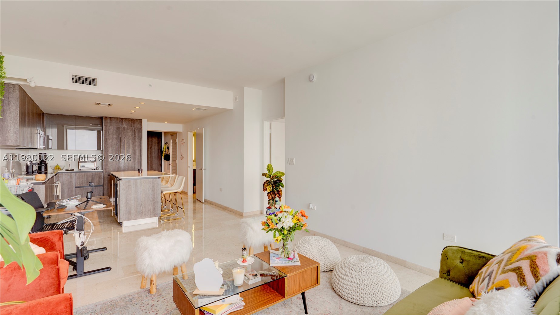 88 SW 7th St #2706, Miami FL 33130