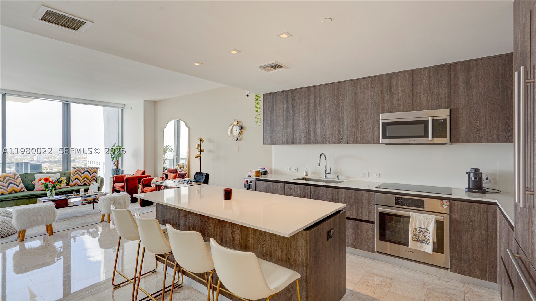 88 SW 7th St #2706, Miami FL 33130